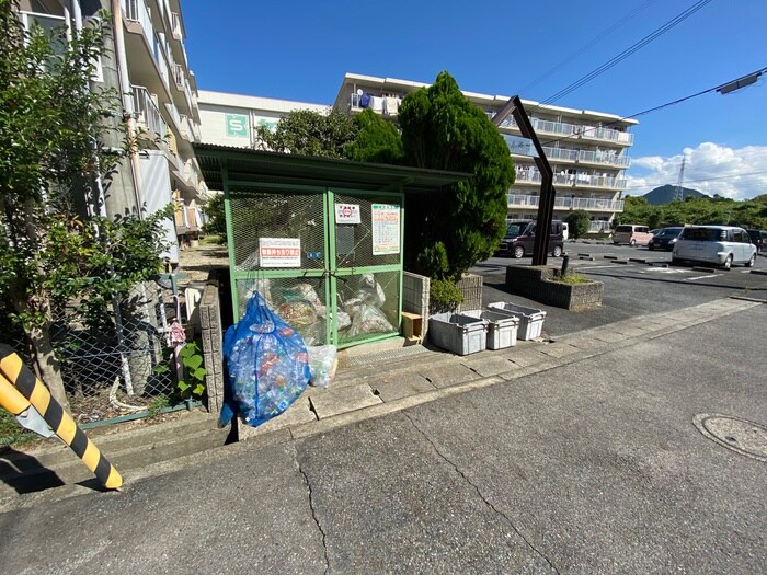 物件外観写真4　(建物設備)