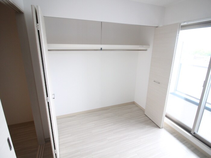 物件内観写真16　(収納)