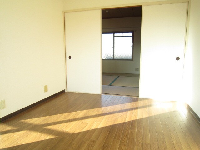 物件内観写真15　(居室)