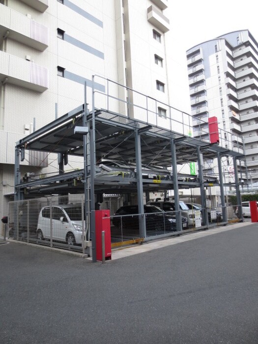 物件外観写真5　(駐車場)