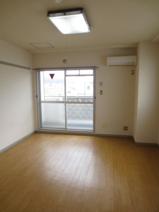 物件内観写真5　(居室)