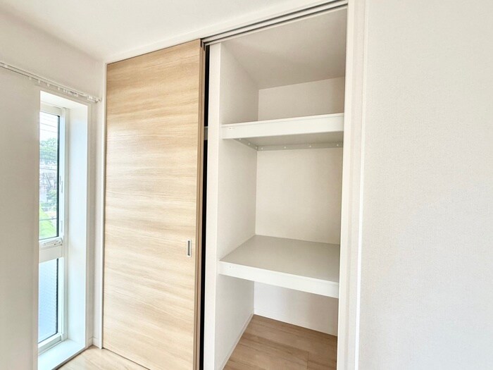 物件内観写真18　(収納)