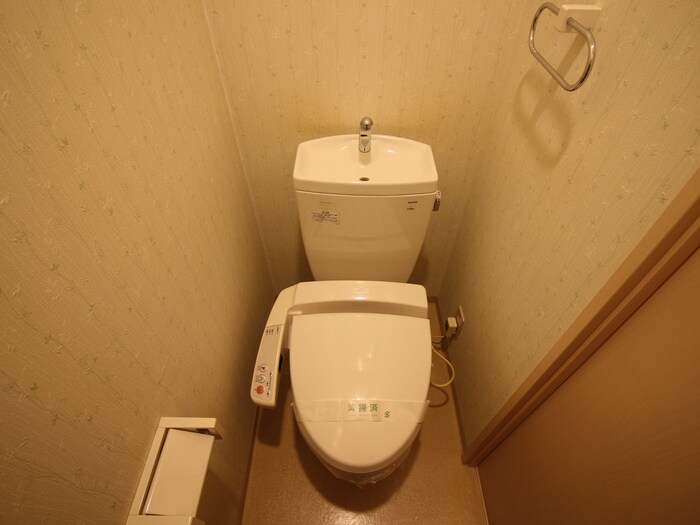 物件内観写真16　(トイレ)