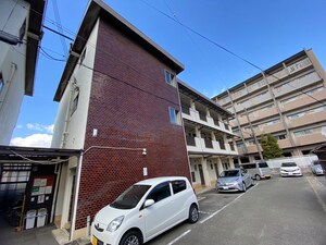 マンション山科Ｂ棟外観写真