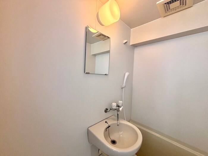 物件内観写真11　(洗面)