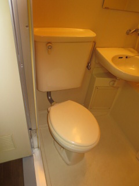 物件内観写真2　(トイレ)