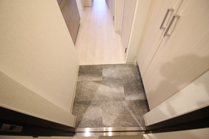 物件内観写真15　(玄関)