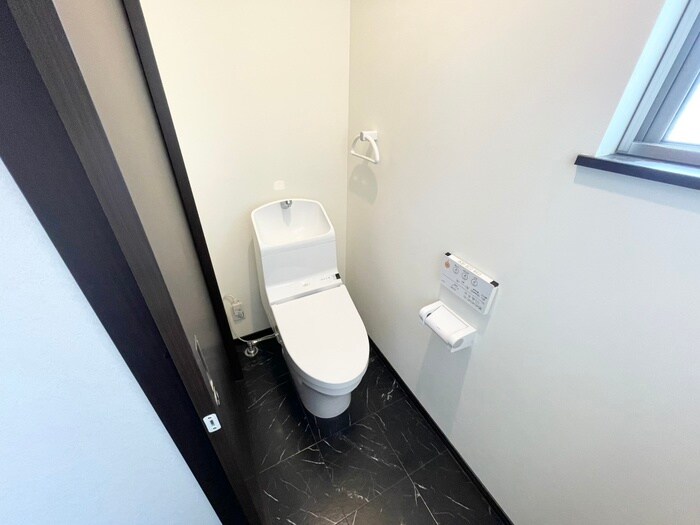 物件内観写真13　(トイレ)