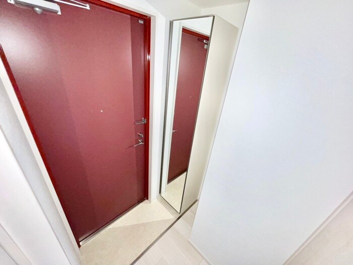 物件内観写真18　(玄関)