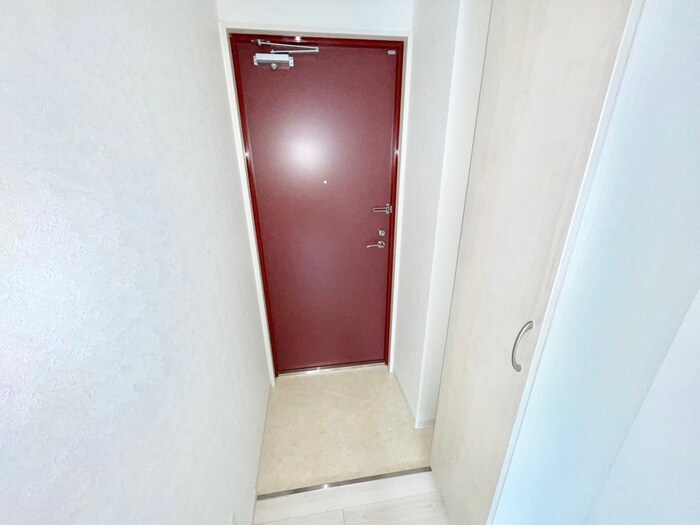 物件内観写真18　(玄関)