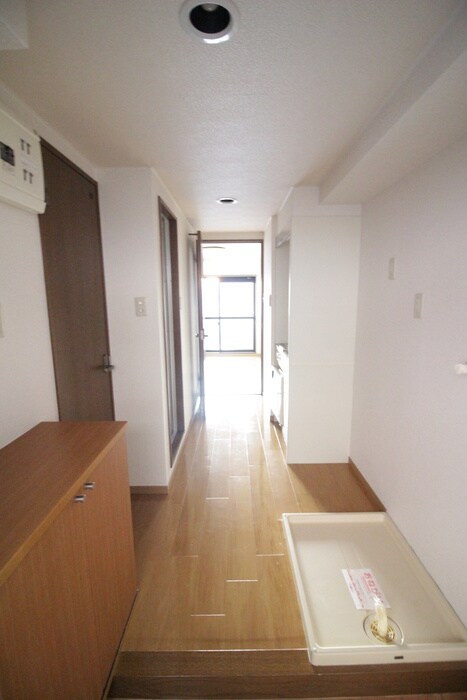 物件内観写真12　(廊下)