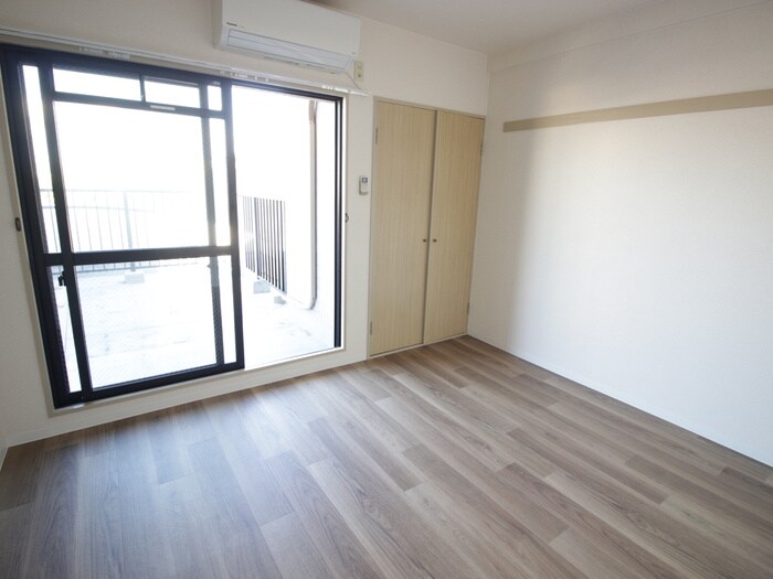 物件内観写真5　(居室)