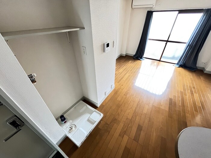 物件内観写真9　(洗濯機置場)