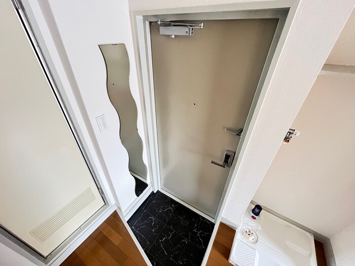 物件内観写真19　(玄関)