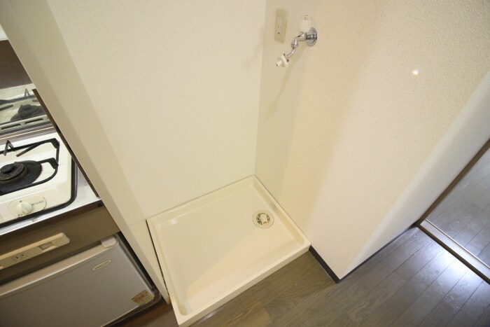 物件内観写真14　(洗濯機置場)