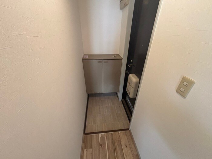 物件内観写真18　(玄関)