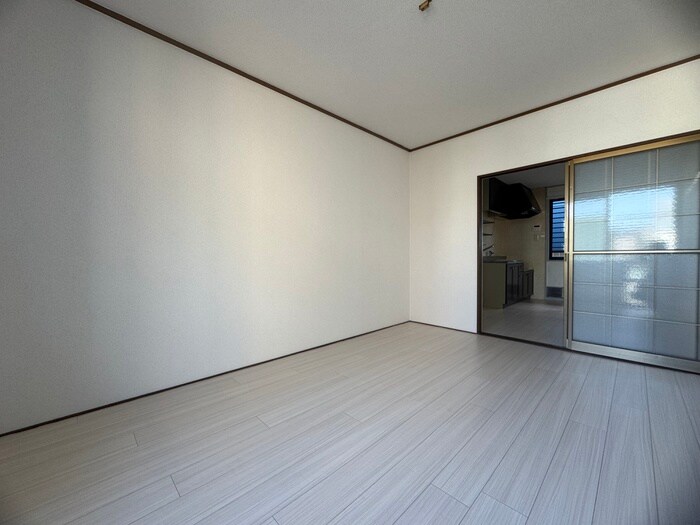 物件内観写真8　(居室)