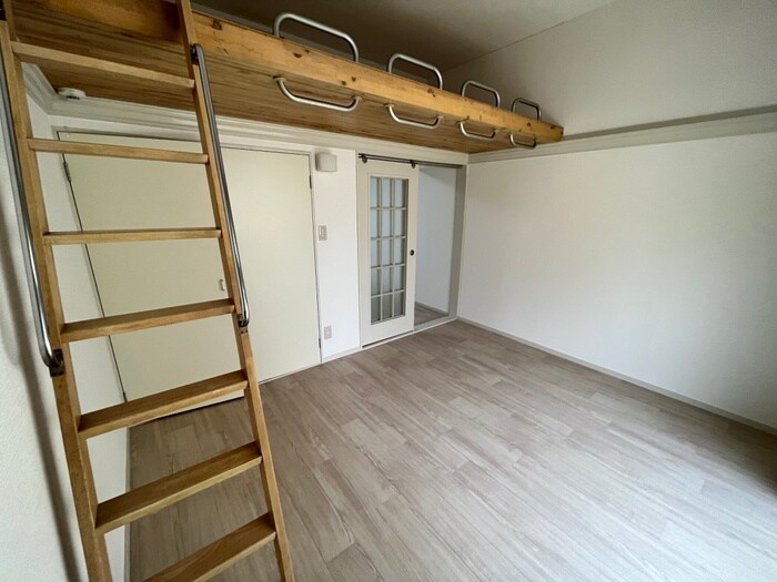 物件内観写真8　(居室)