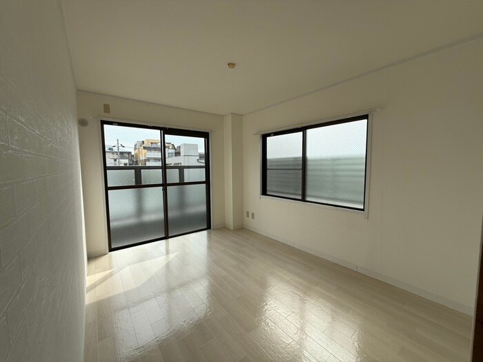 物件内観写真8　(居室)