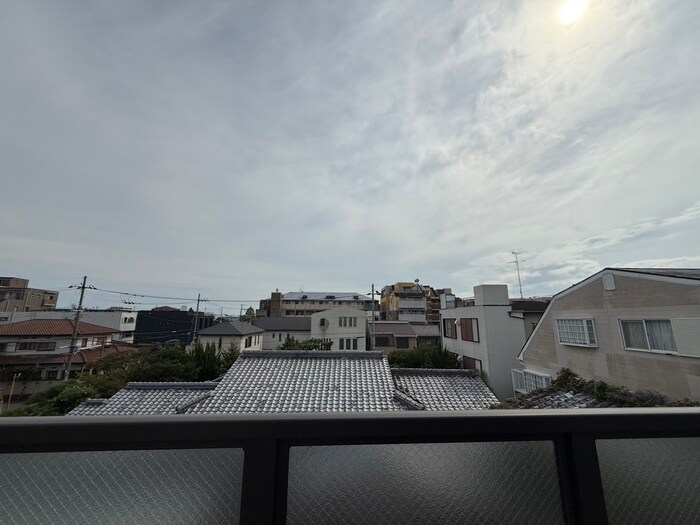 物件内観写真15　(室内からの展望)