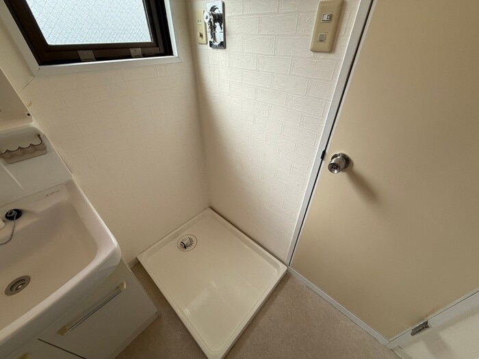 物件内観写真21　(洗濯機置場)