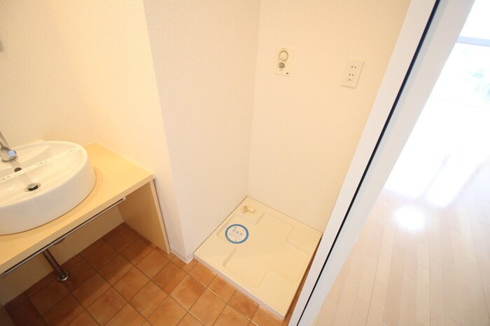 物件内観写真13　(洗濯機置場)