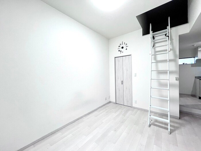 物件内観写真8　(居室)