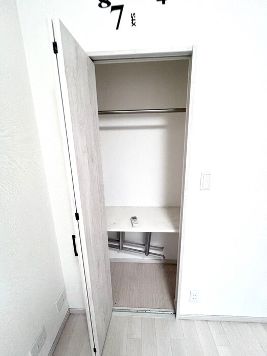 物件内観写真21　(収納)