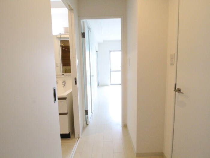 物件内観写真20　(廊下)