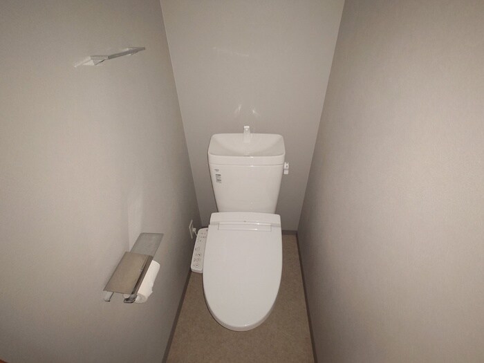 物件内観写真12　(トイレ)