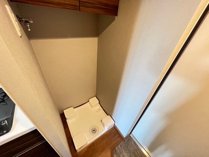 物件内観写真13　(洗濯機置場)