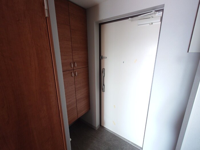 物件内観写真15　(玄関)