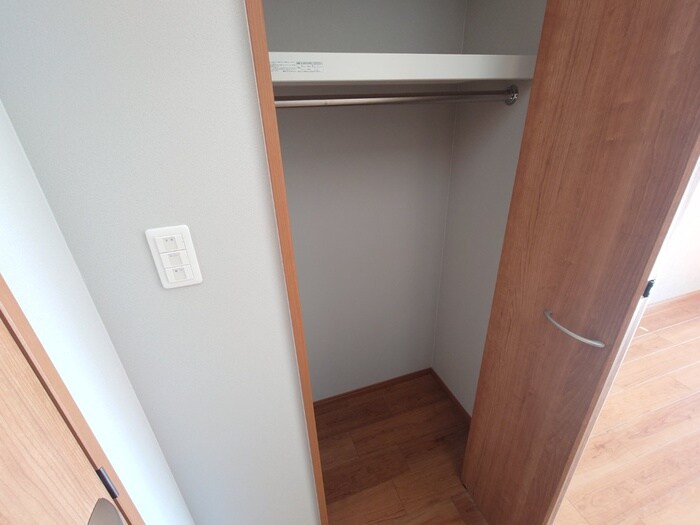 物件内観写真18　(収納)