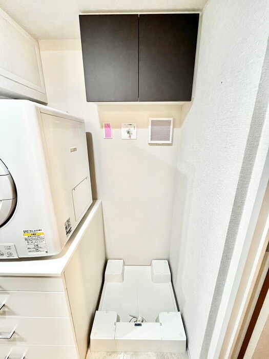 物件内観写真17　(洗濯機置場)