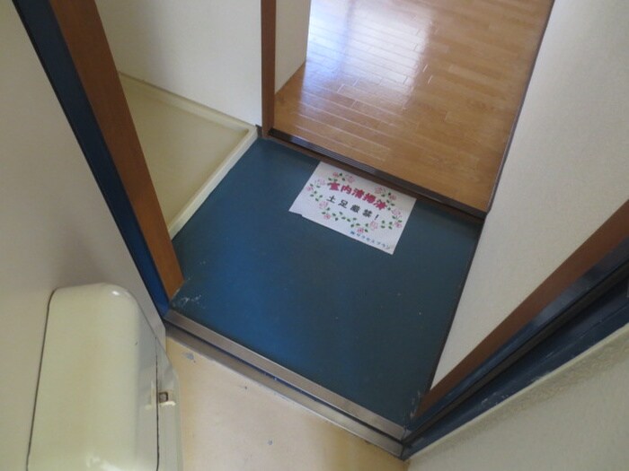 物件内観写真9　(玄関)