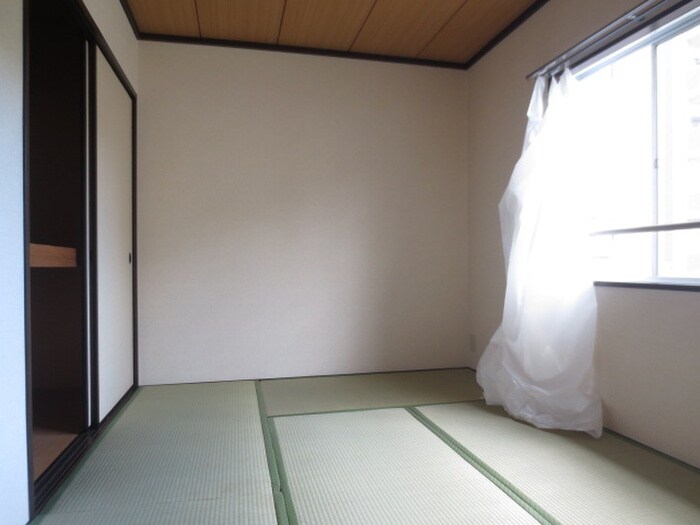 物件内観写真9　(居室)