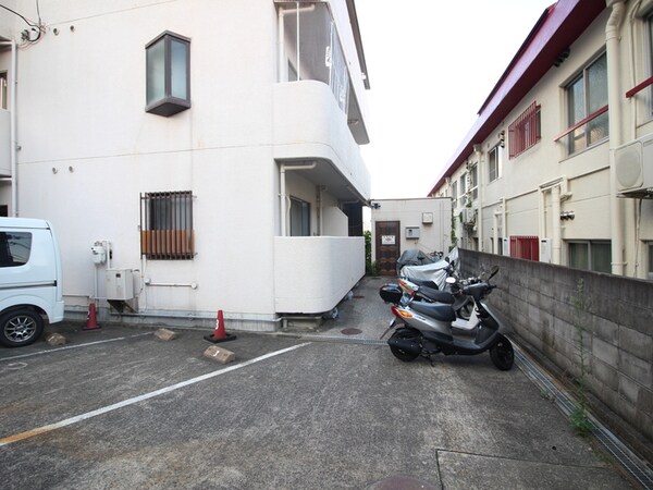 バイク置き場