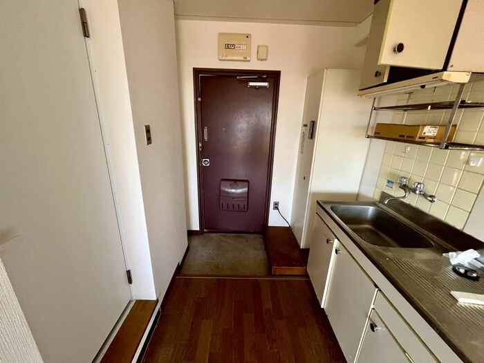 物件内観写真15　(玄関)