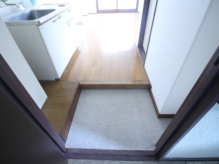 物件内観写真15　(玄関)