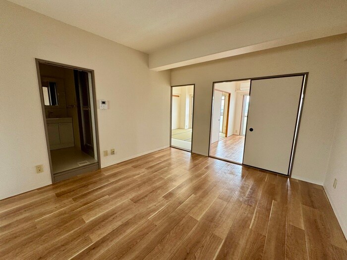 物件内観写真9　(居室)