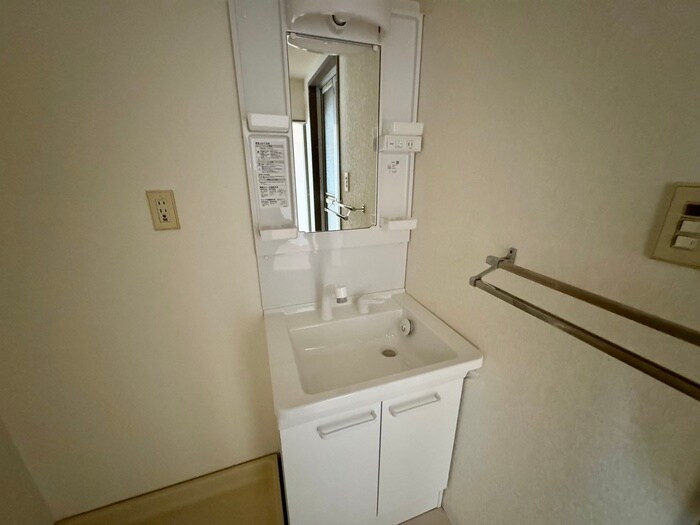 物件内観写真11　(洗面)