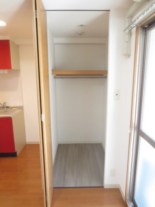 物件内観写真13　(収納)