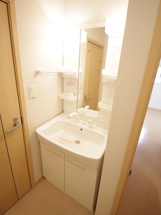 物件内観写真11　(洗面)