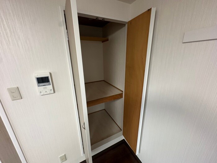 物件内観写真13　(収納)
