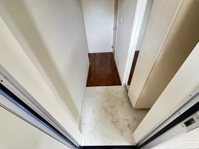 物件内観写真19　(玄関)