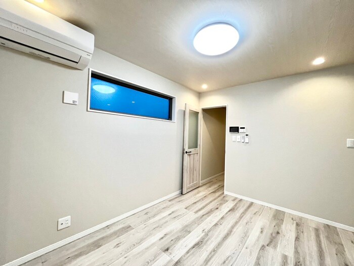 物件内観写真8　(居室)