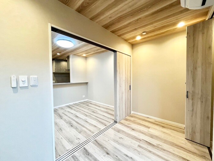 物件内観写真11　(居室)