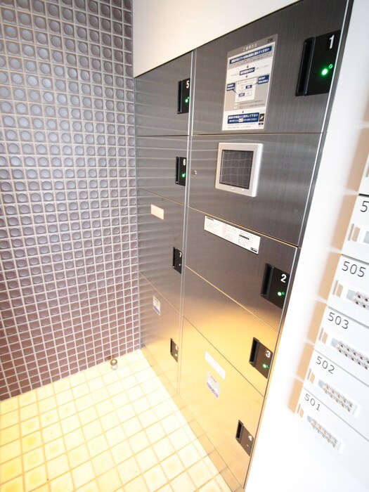 物件外観写真6　(建物設備)