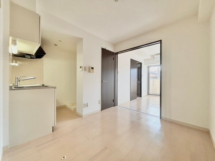 物件内観写真8　(居室)