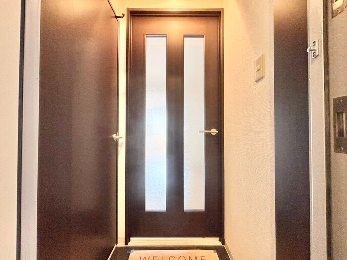 物件内観写真19　(玄関)